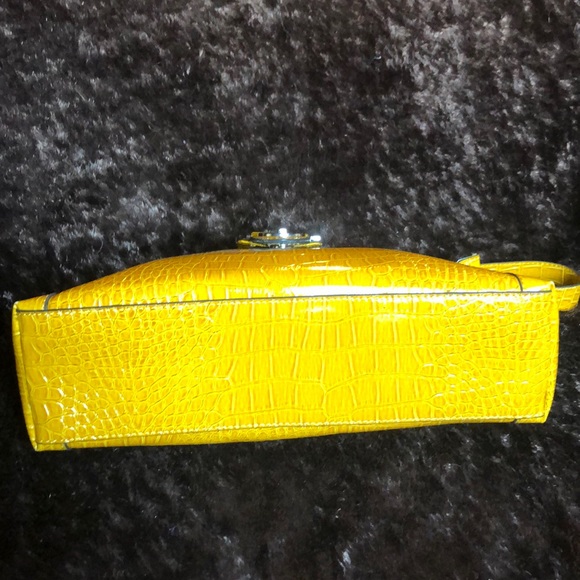 YELLOW SNAKE EMBOSSED BAG - Picture 3 of 5